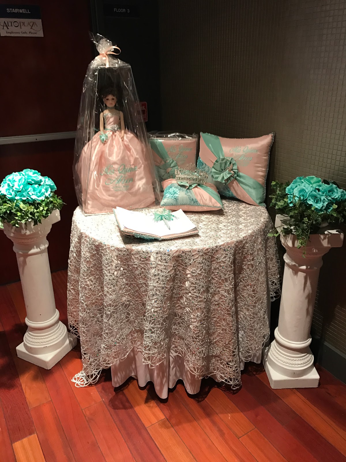 Variedades En Estilo Manassas Pk., VA Quinceanera